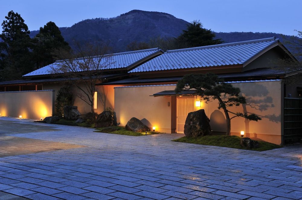 undefined Gora Kadan 7