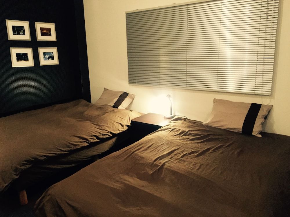 GIS Guest House Tokyo Quadruple Room, Shared Bathroom 3