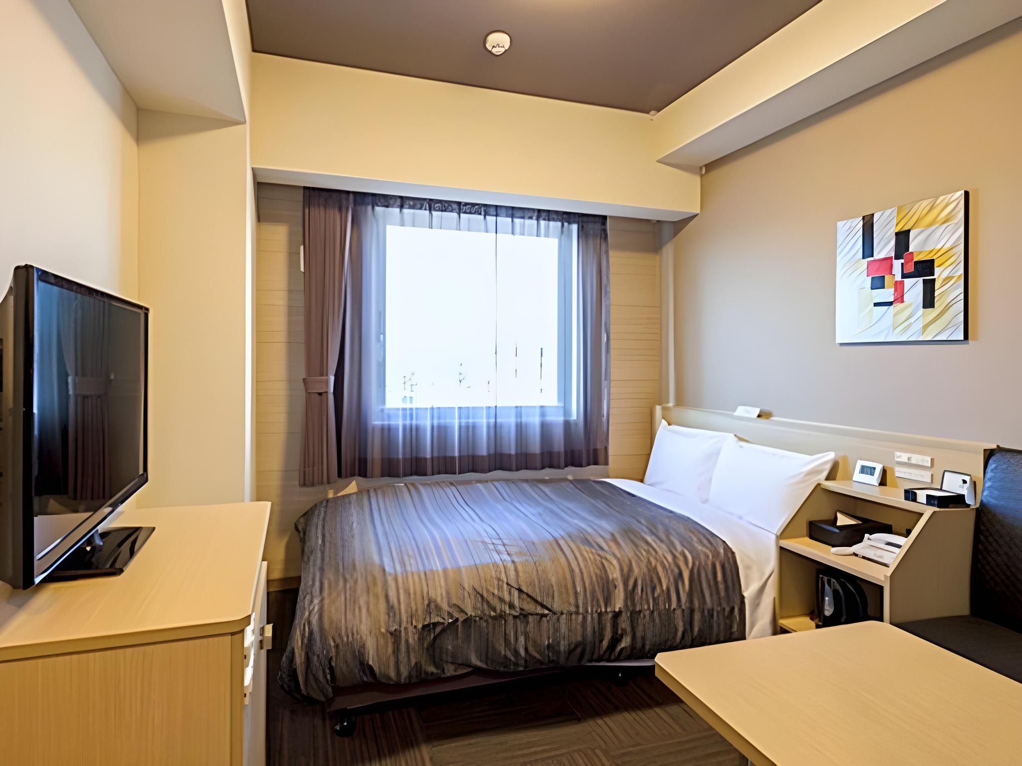 Semi Double Room - Non-Smoking