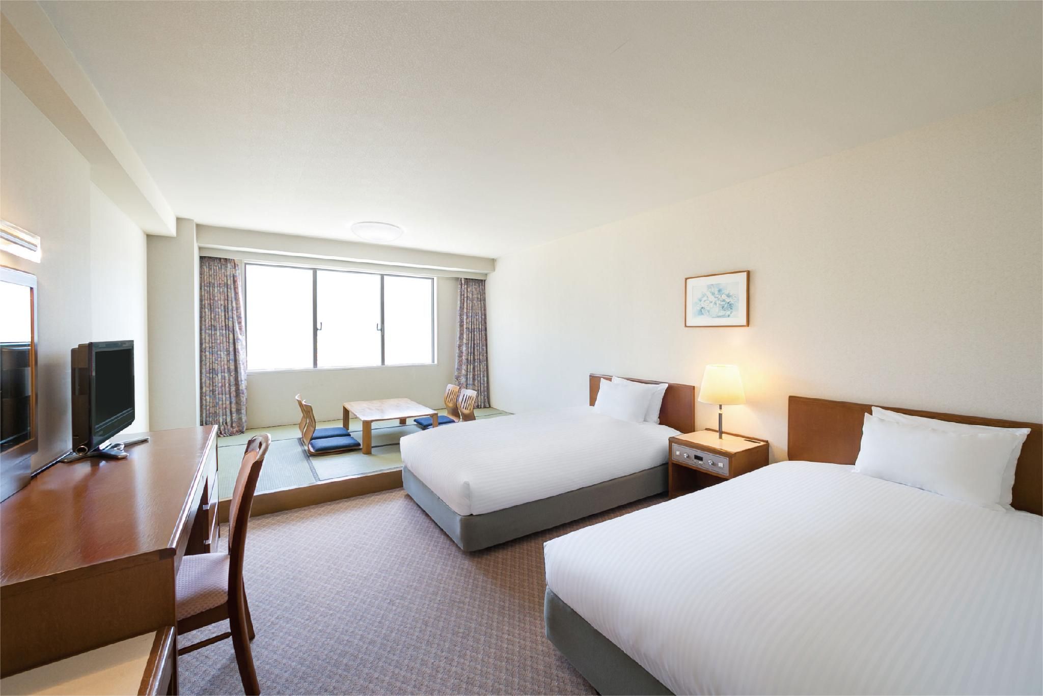 Classic Room, Japanese style, 2 single beds and 3 futon beds