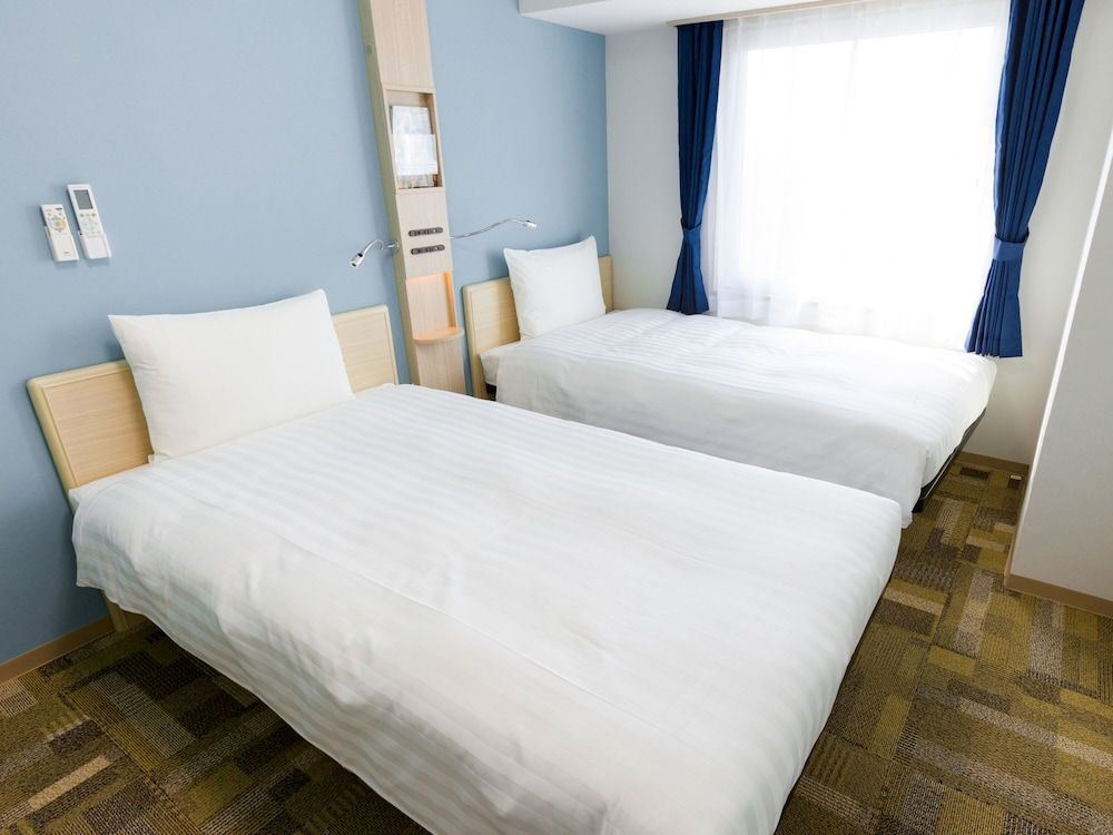 Standard Twin Room, Smoking