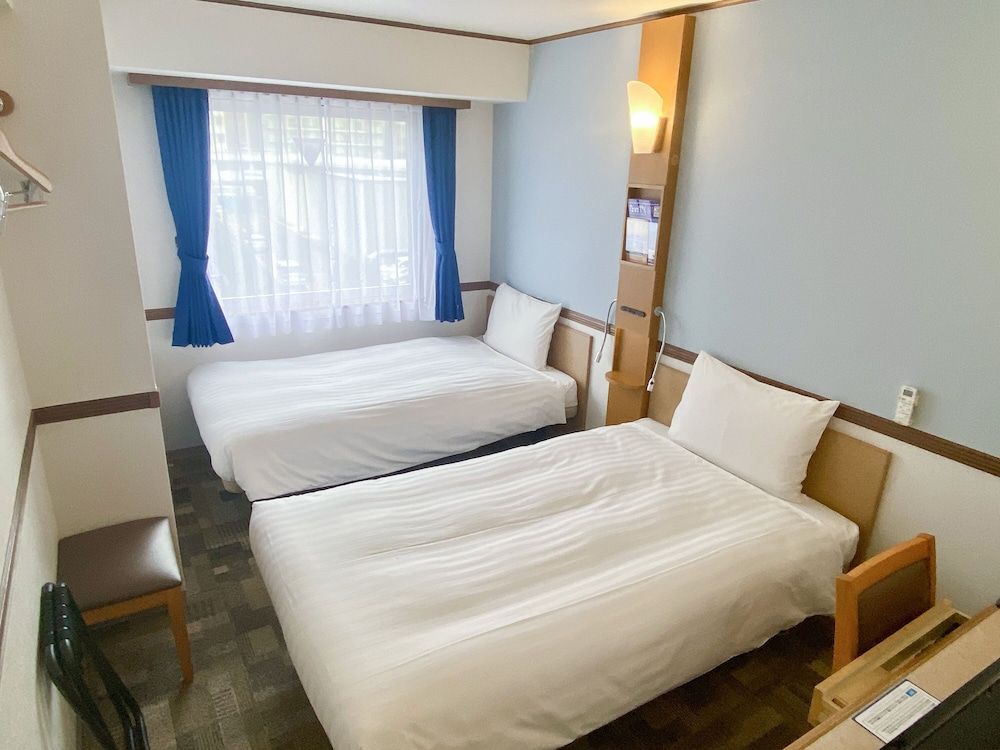 Standard Room, Smoking