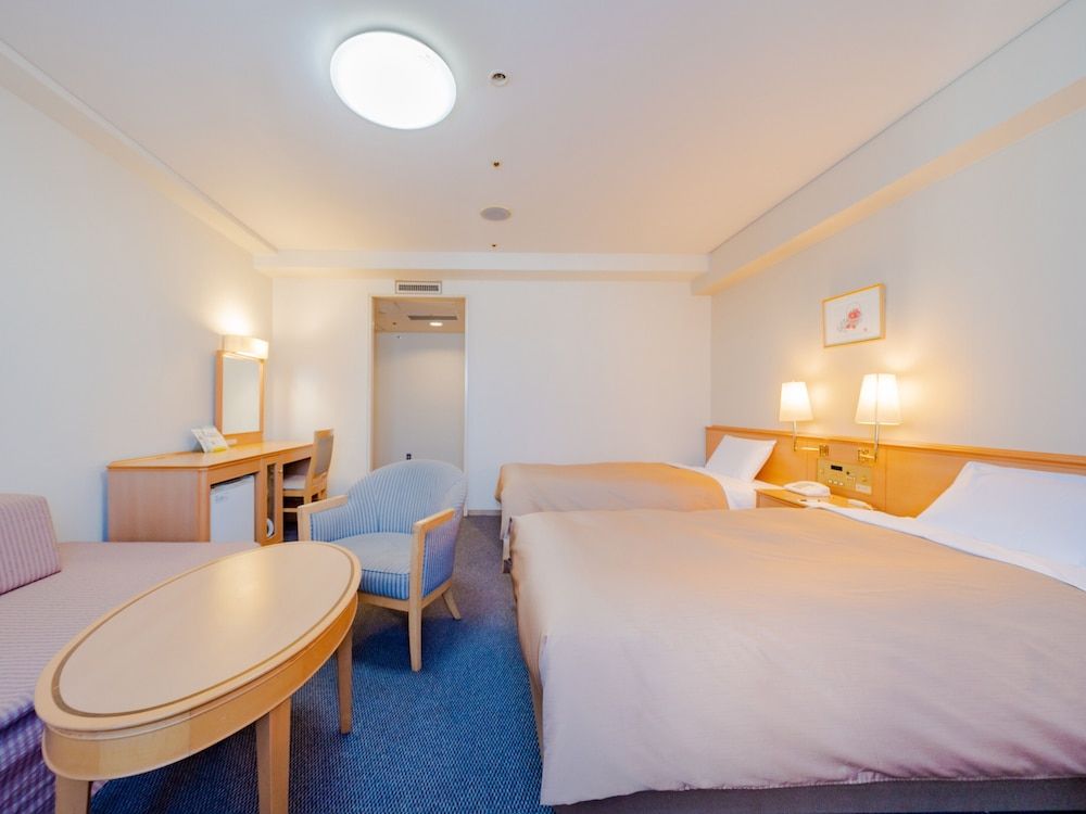 Hotel Grand Terrace Obihiro Large Twin Room with 2 Single and 1 Extra Bed, Non Smoking 3