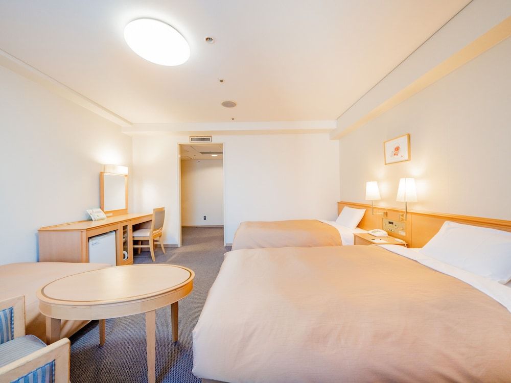Hotel Grand Terrace Obihiro Large Twin Room with 2 Single and 1 Extra Bed, Non Smoking 2