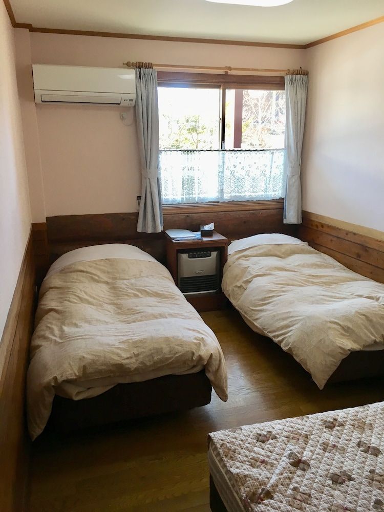 Twin Room, Shared Bathroom