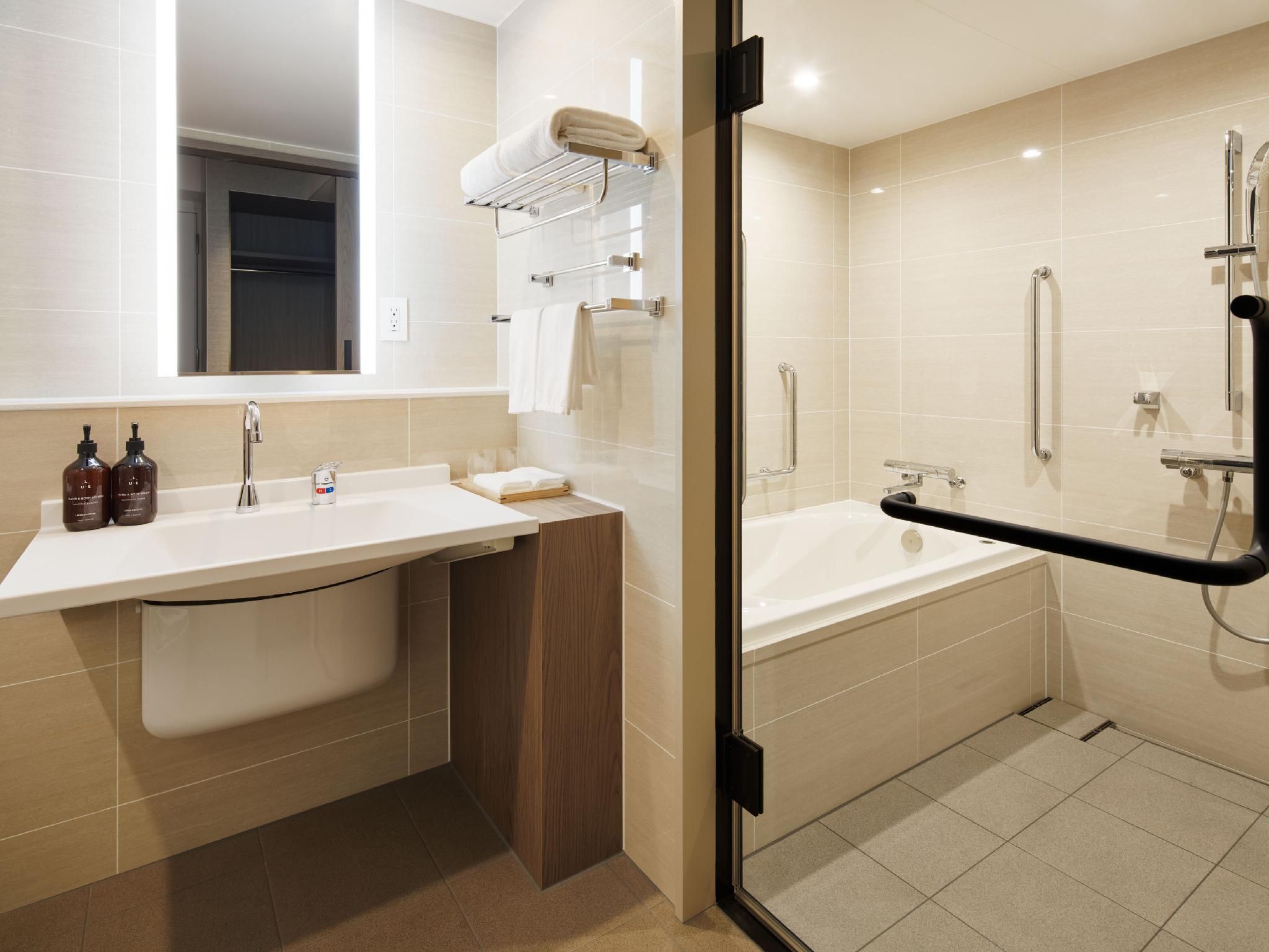 undefined RIHGA Royal Hotel Osaka, Vignette Collection by IHG 6