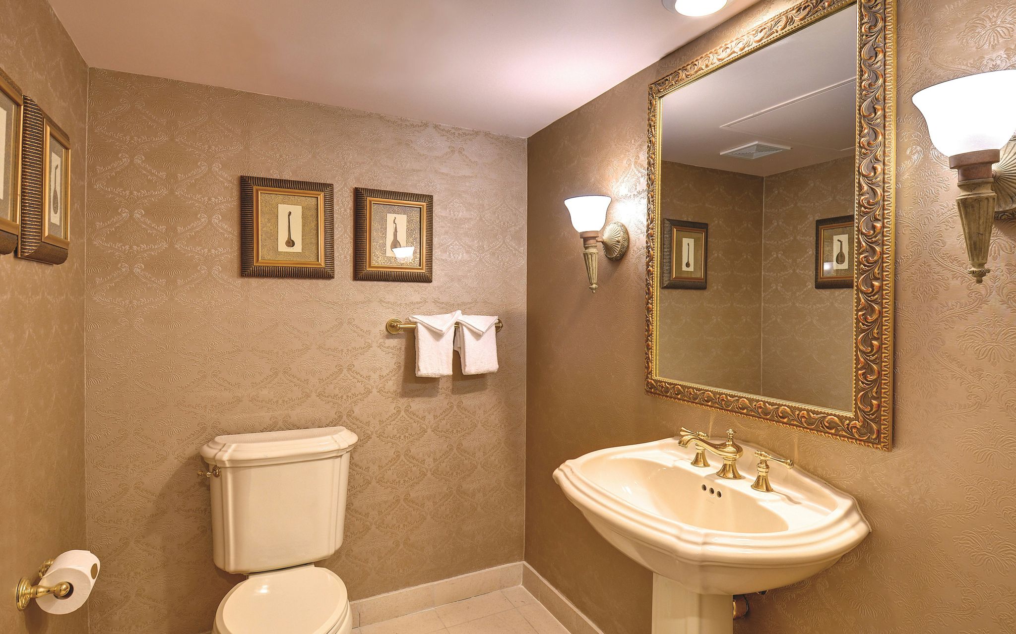undefined Excalibur Hotel & Casino 4