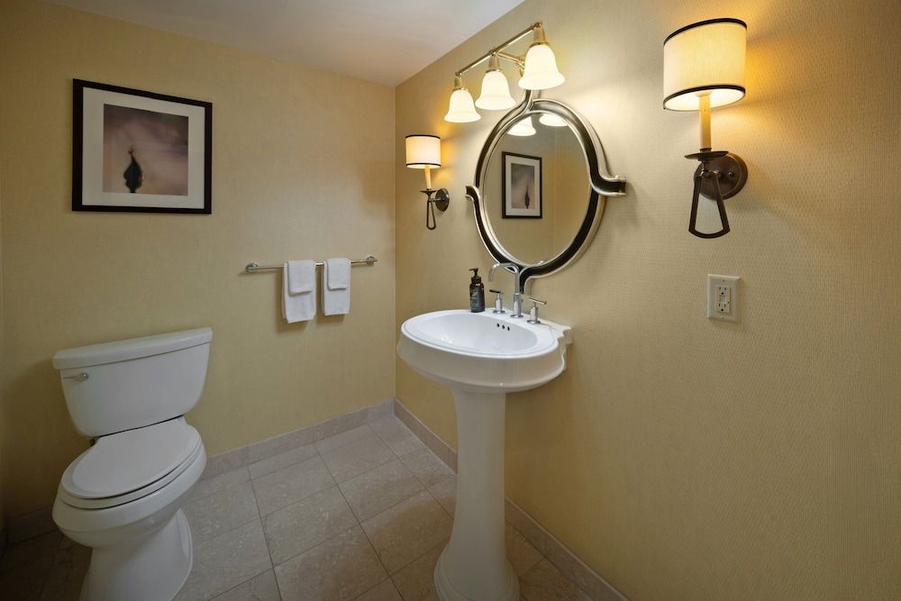 undefined Excalibur Hotel & Casino 10