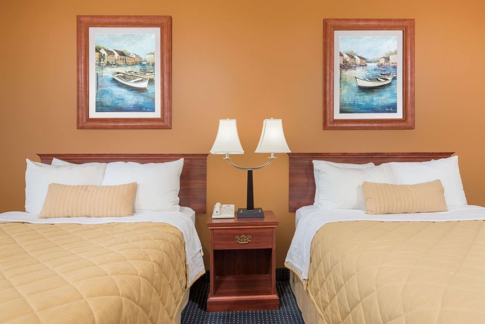 Standard Room, 2 Double Beds, Non Smoking