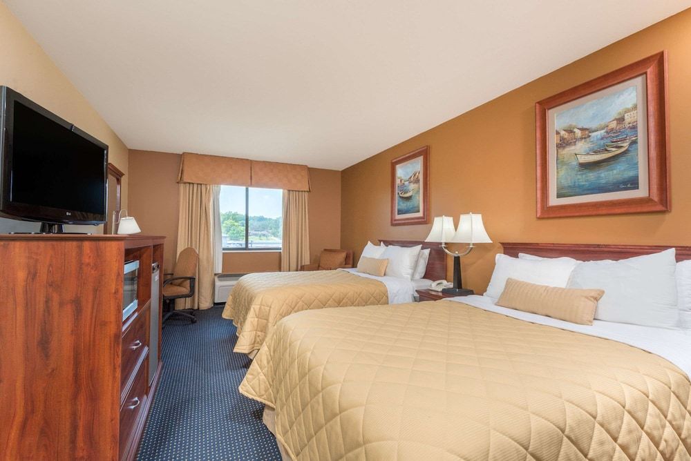 Standard Room, 2 Double Beds, Non Smoking