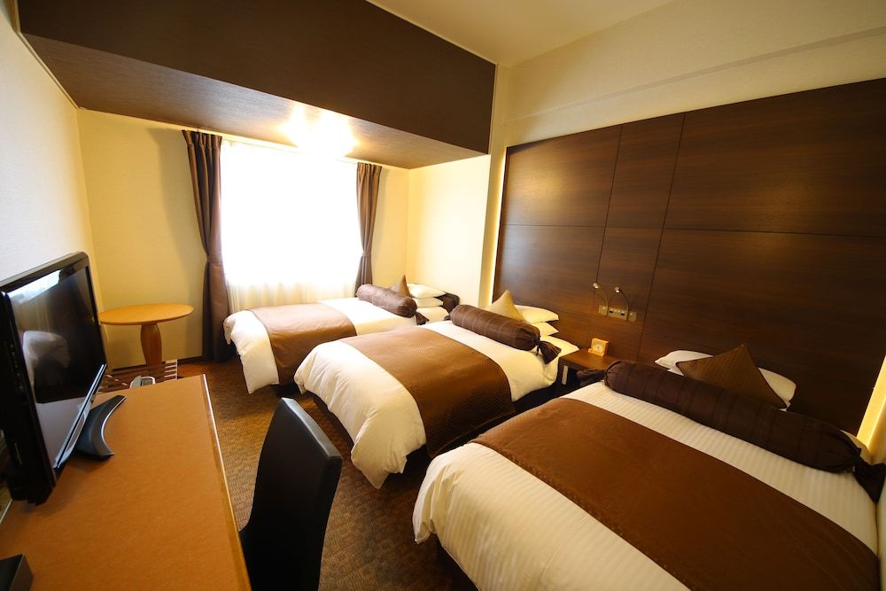 Superior Twin Room (Third person use), Non Smoking, City View - East Building