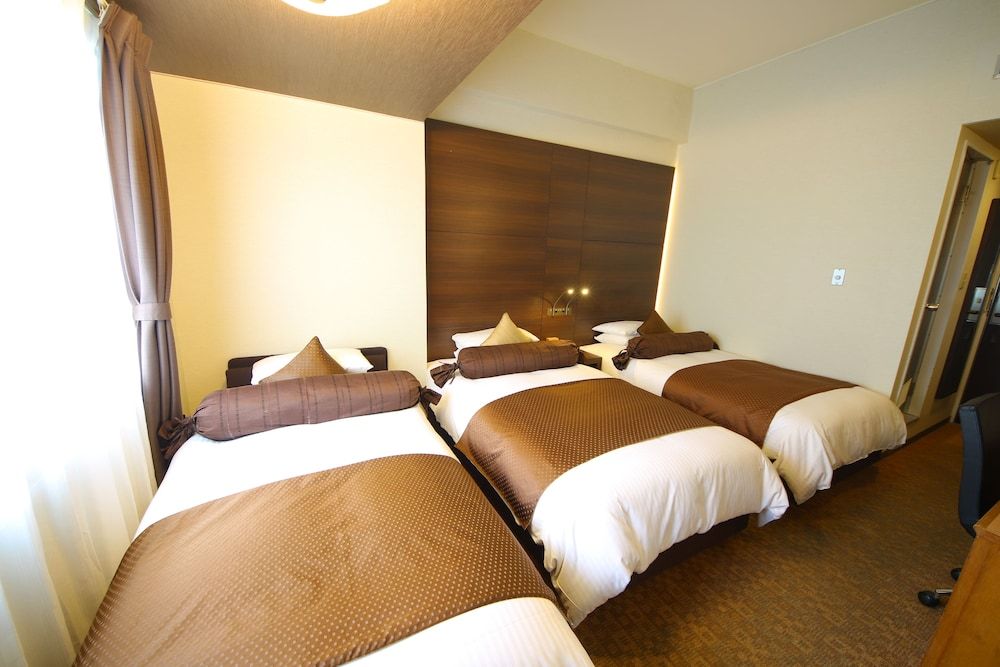 Superior Twin Room (Third person use), Non Smoking, City View - East Building