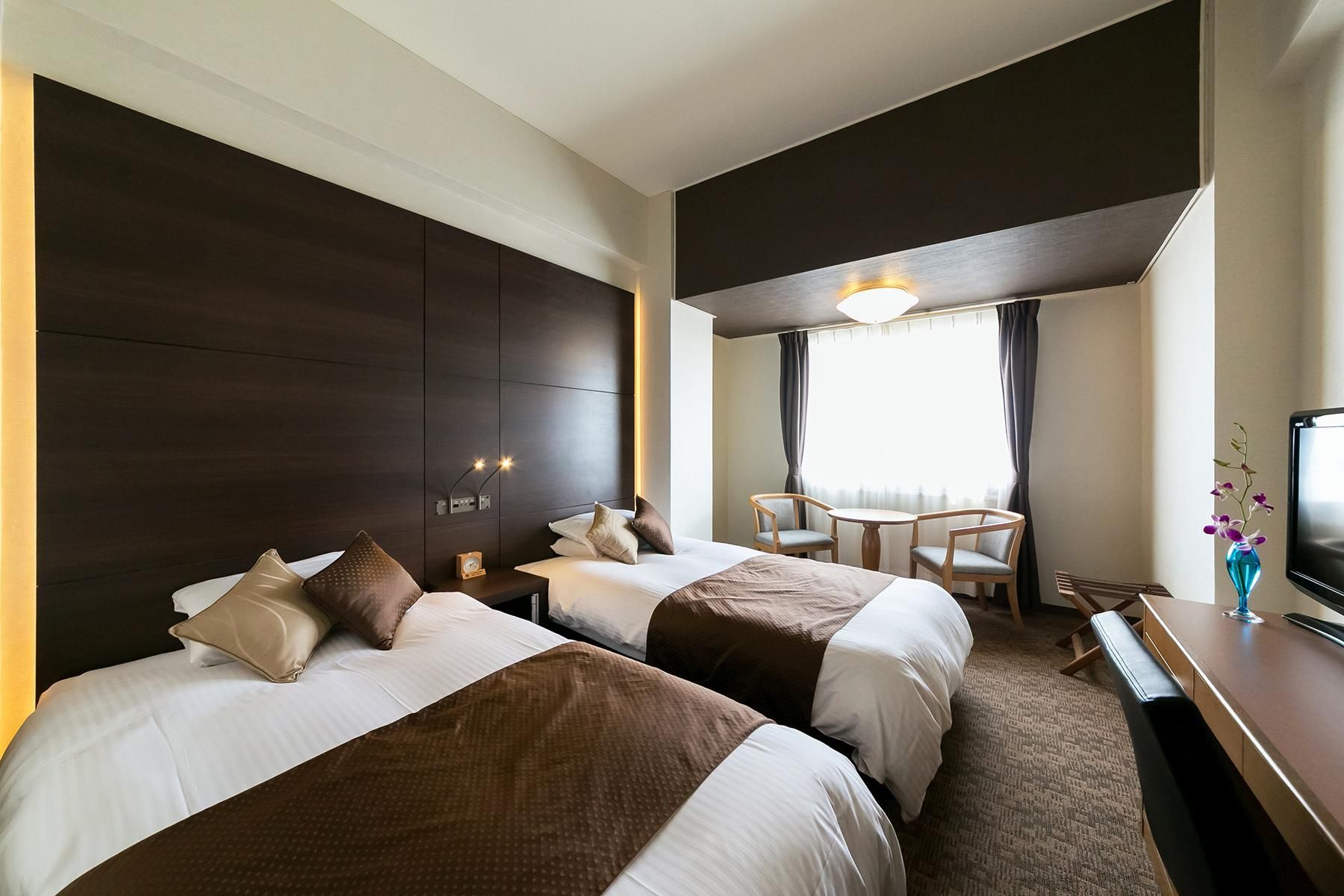 Main Building Superior City View Twin Room - Non-Smoking