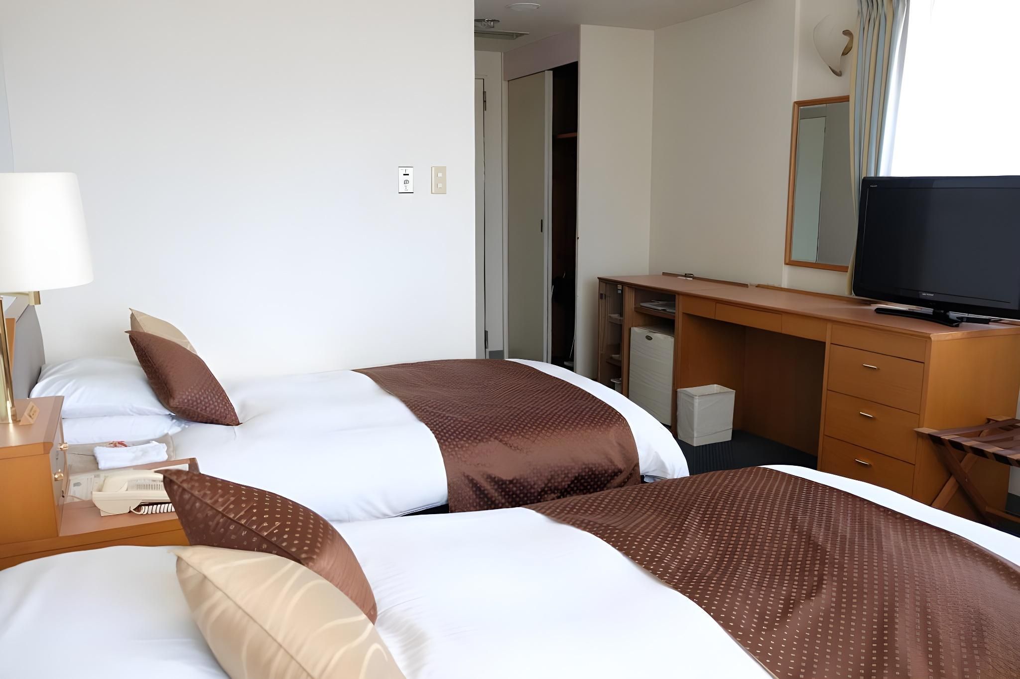 Main Building Standard Twin Room for 1 Person