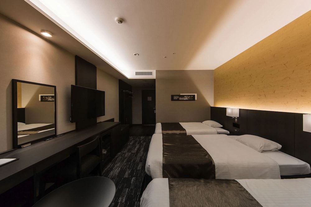 undefined KKR Hotel Osaka 4