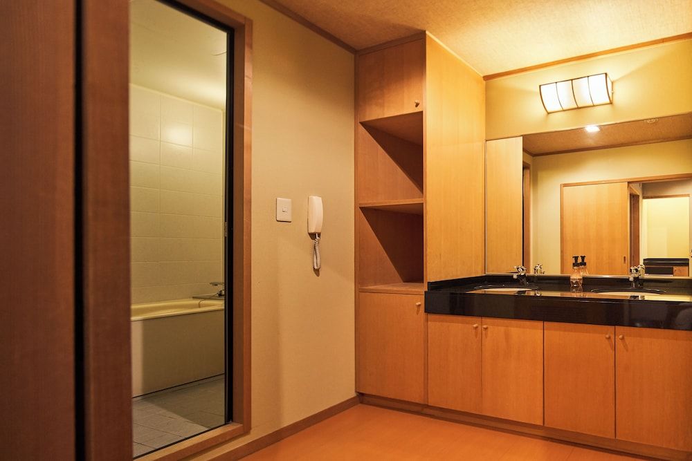 Large Japanese Room, Non Smoking (Cannot request bed type)