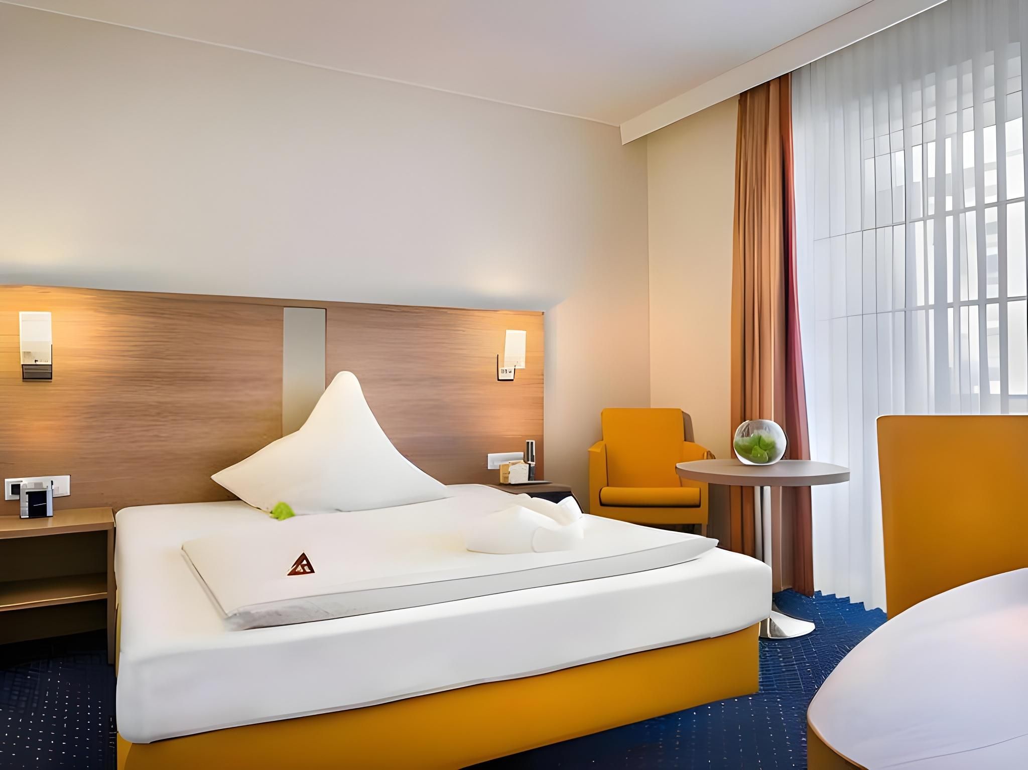 undefined acora Düsseldorf Living the City 4