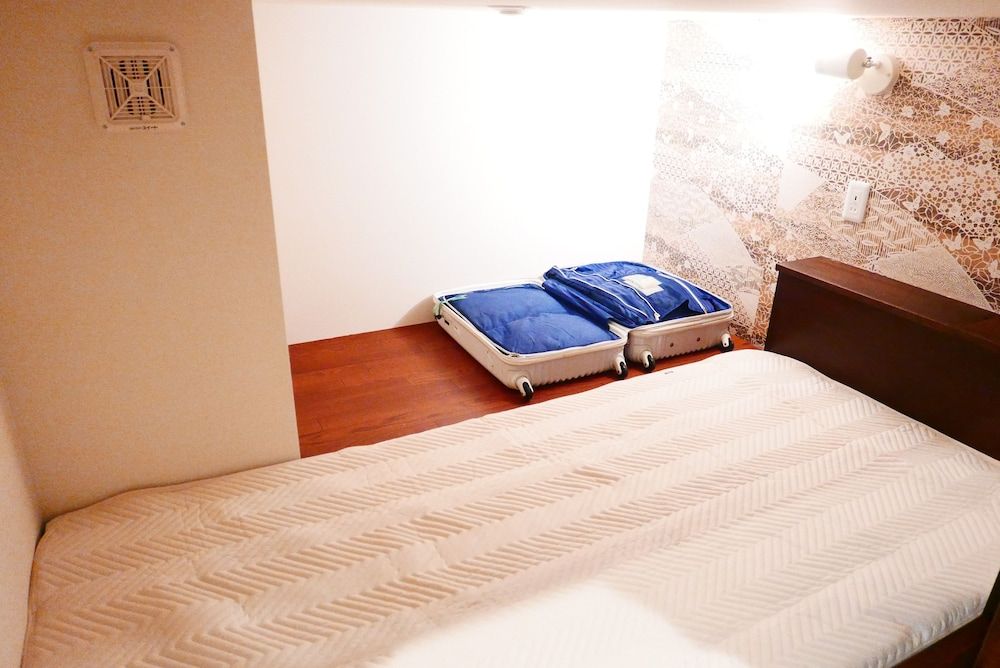 Deluxe Dormitory Room (Single-sized bed)