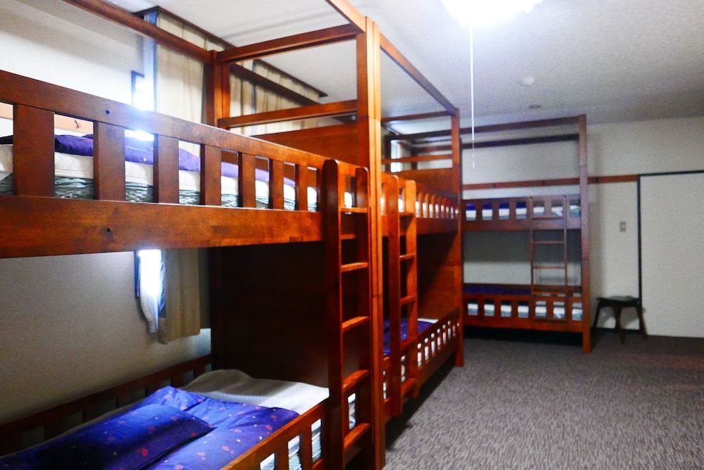 6 Bed Mixed Dorm