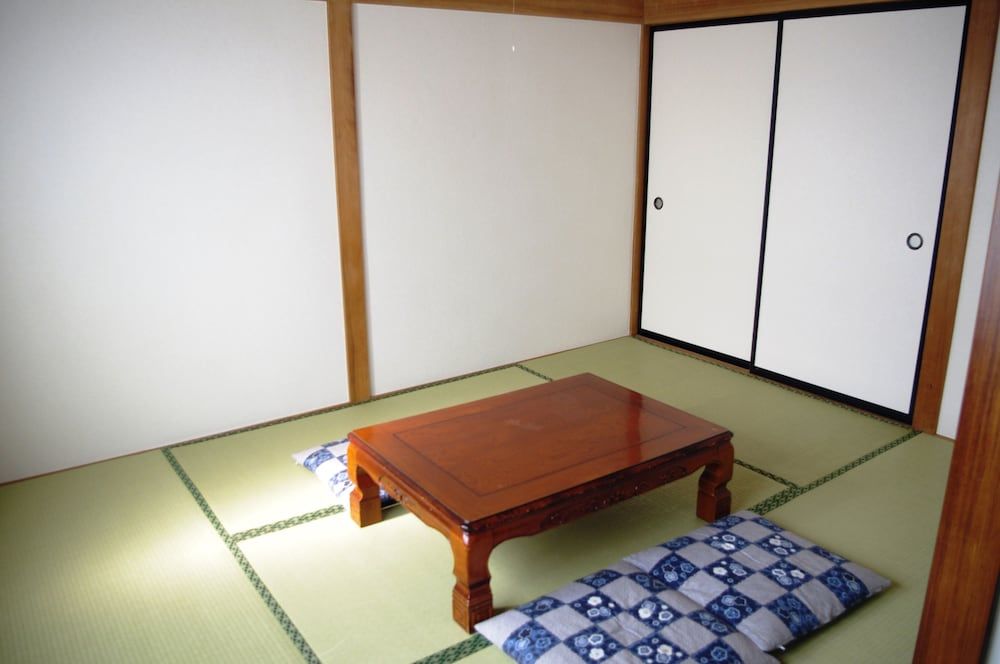 Budget Japanese Style Room (2 to 3 Guests)