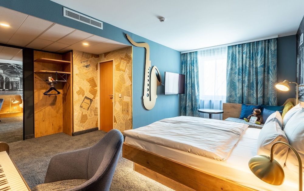 mightyTwice Hotel Dresden COSY Double Room 3
