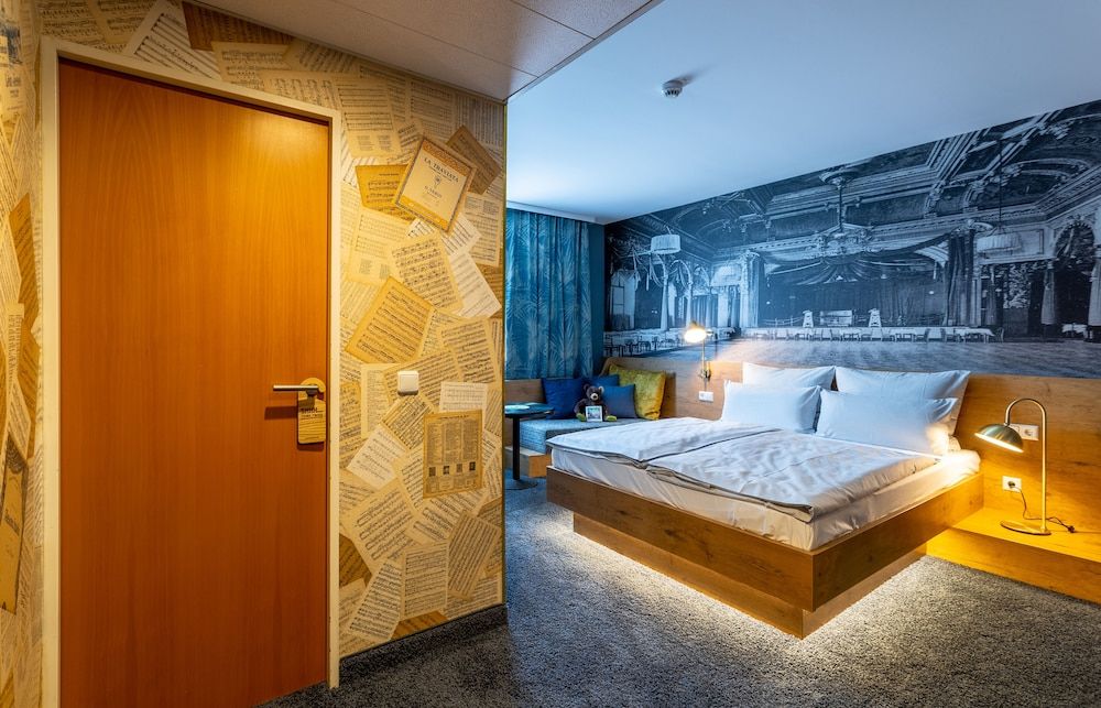 mightyTwice Hotel Dresden COSY Double Room 7