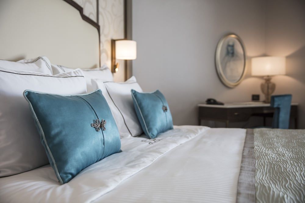 Labourdonnais Waterfront Hotel Deluxe Room 4