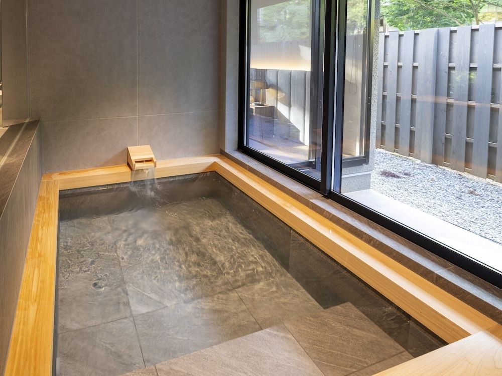Hakone Retreat villa 1/f [Newly opened in 2024] Private hot spring Suite room, Non Smoking (3 beds) [Ibuki] 2
