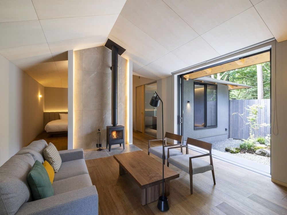 Hakone Retreat villa 1/f [New 2024] Private hot spring Suite room with courtyard, Non Smoking (2 beds) [Ibuki]