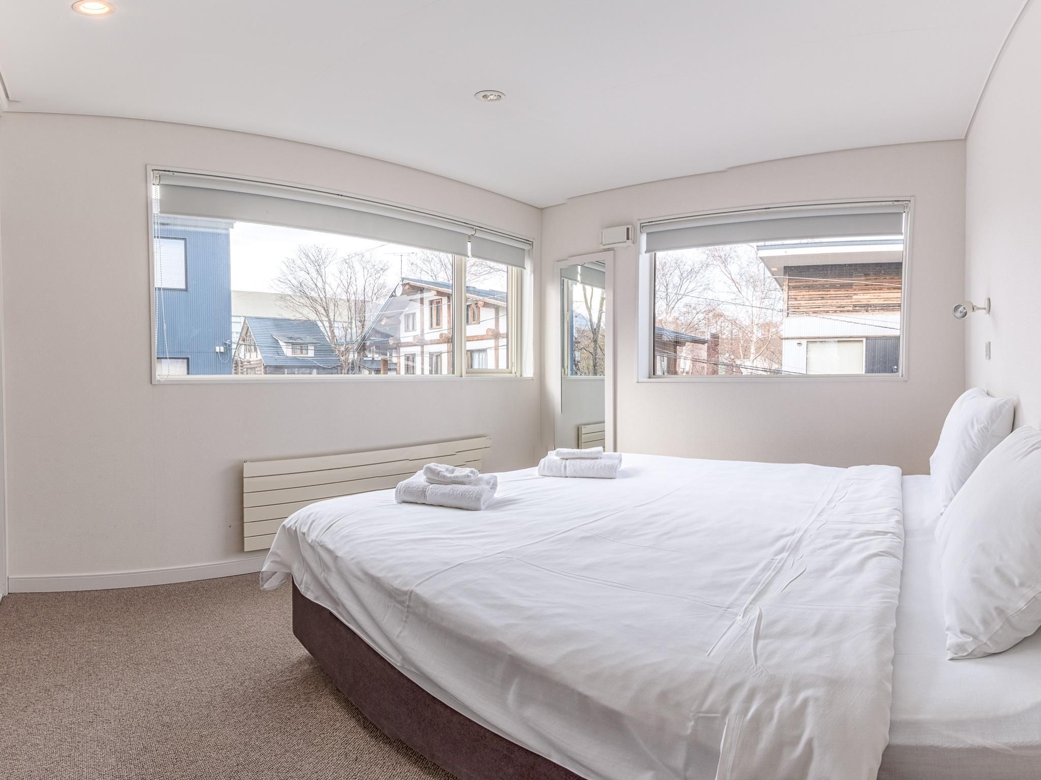 5 Bedroom Apartment