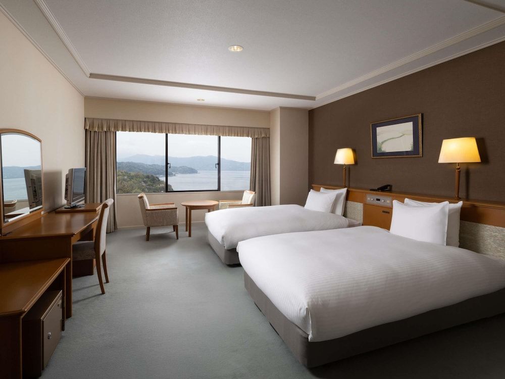 Deluxe Suite, Multiple Beds, Sea View