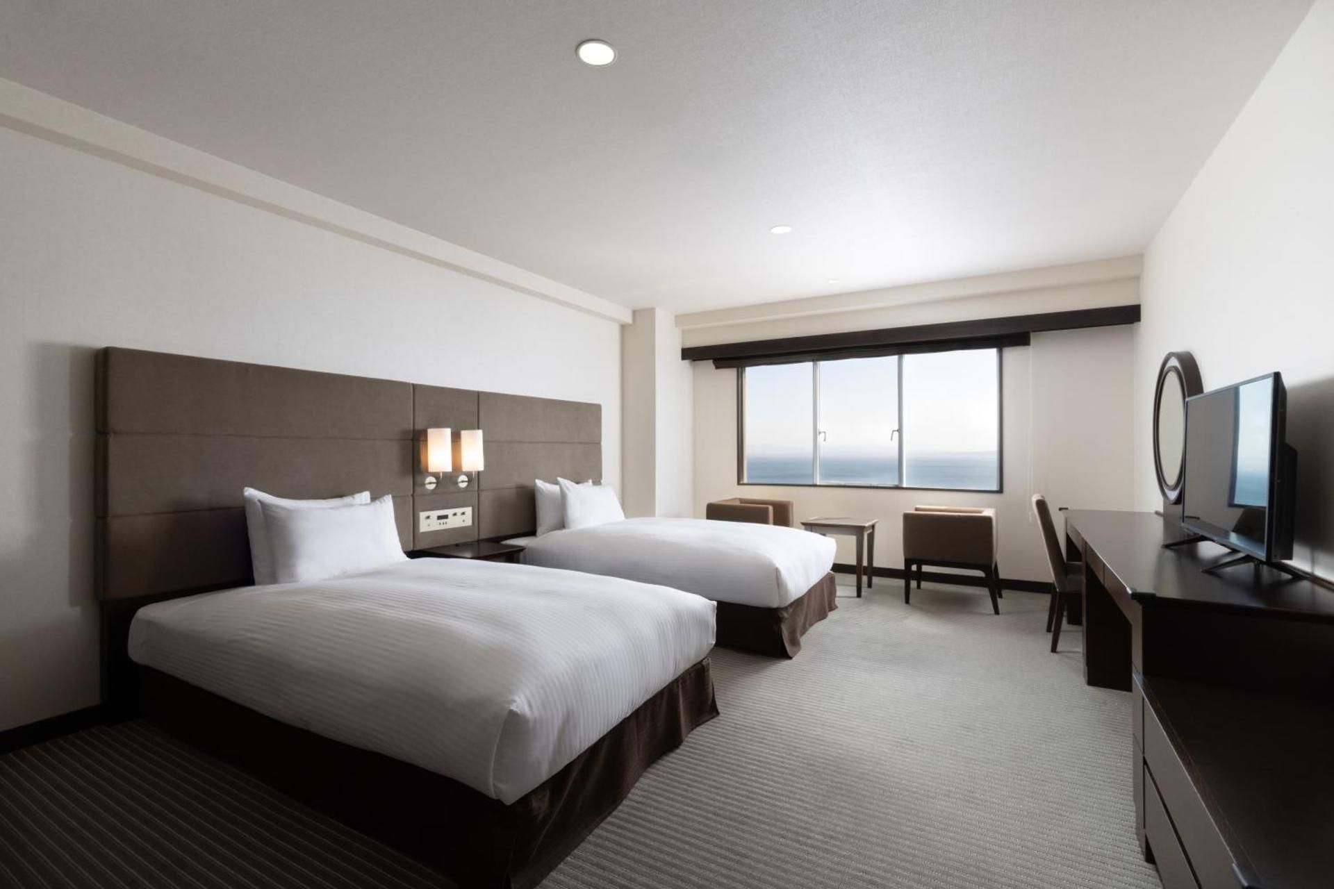 Japanese-Western Style Standard Junior Suite with Two Single Beds and Three Futon Beds - Mountain View