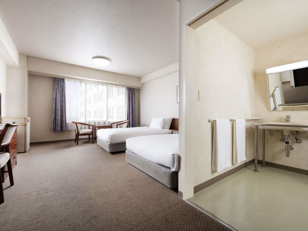 Classic Room, 2 Twin Beds, Lake View