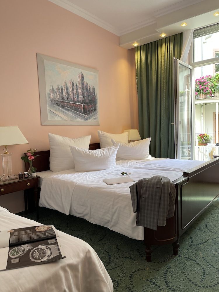 undefined Hotel Palmenhof 4