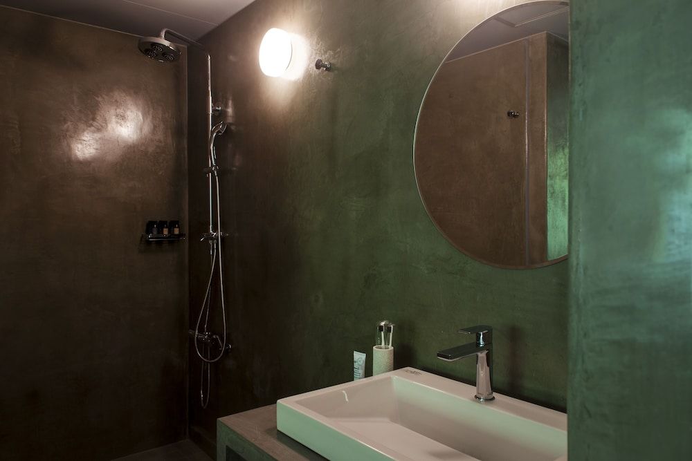Deluxe Double Room with Shower, Non Smoking