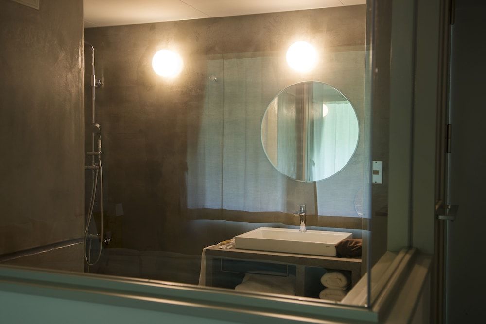 Hakone Retreat Före Deluxe Double Room with Shower and Wood Stove, Non Smoking 3
