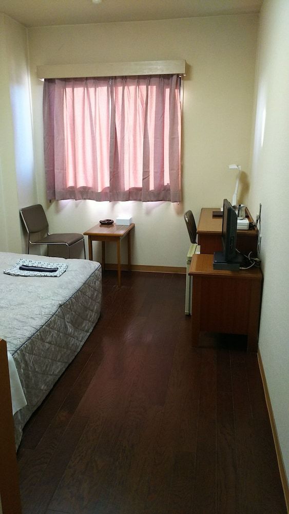 Standard Single Room, Smoking