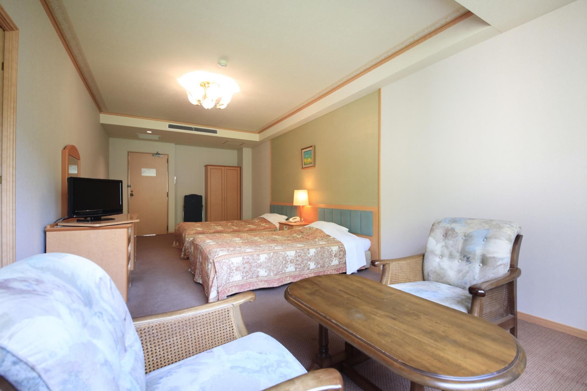 Deluxe Twin Bed Room