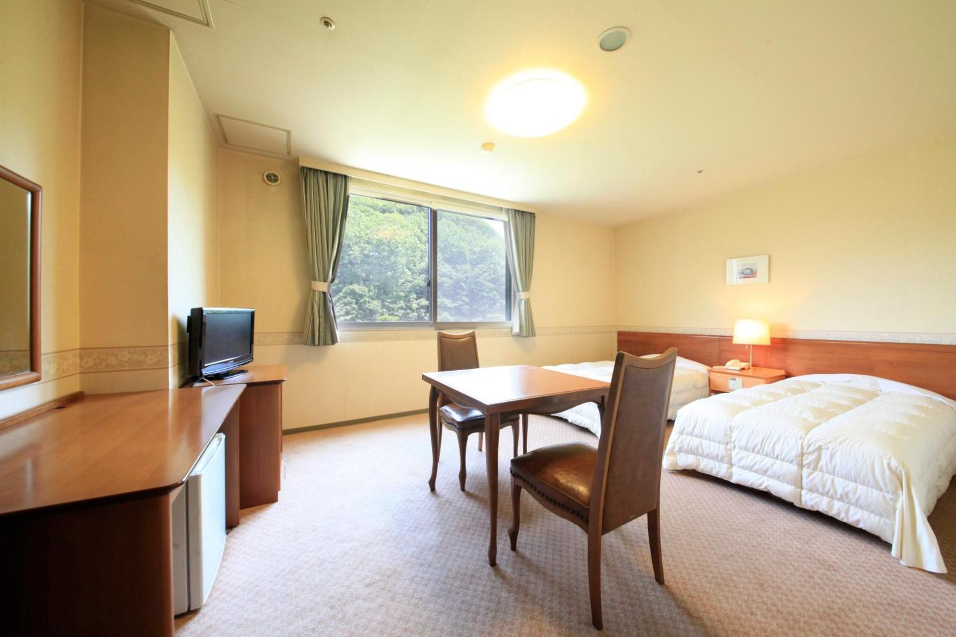Twin Bed Room