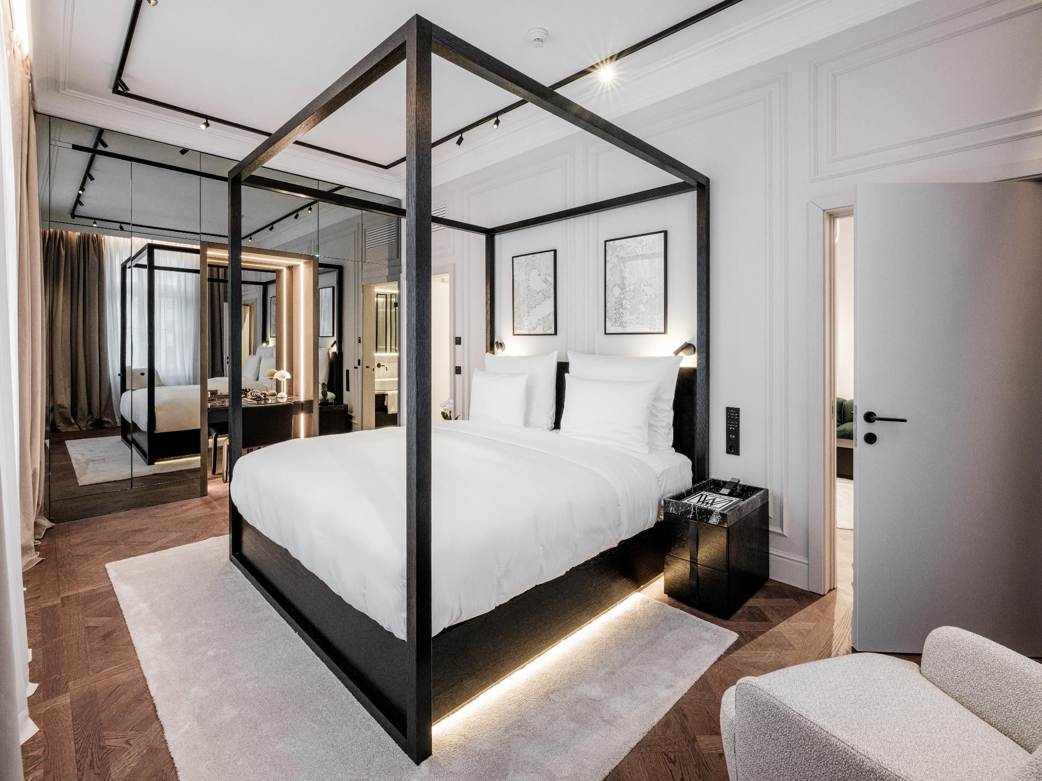 Executive King Suite - Non-Smoking