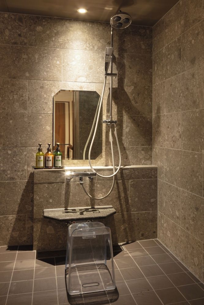 Modern Twin Room with Private Onsen, 45 sqm, Up to 2 Guests, Non Smoking