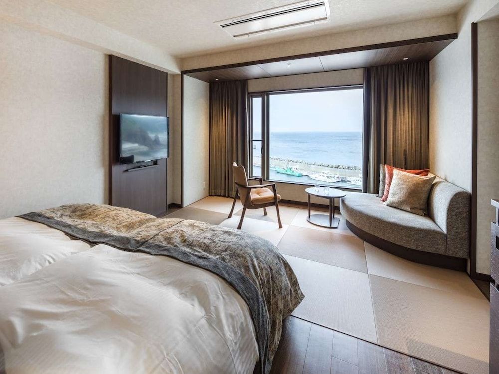 Main Building Sea View Twin, Non Smoking (36sqm, Bed Size 110cm x 2, Up to 2 people)