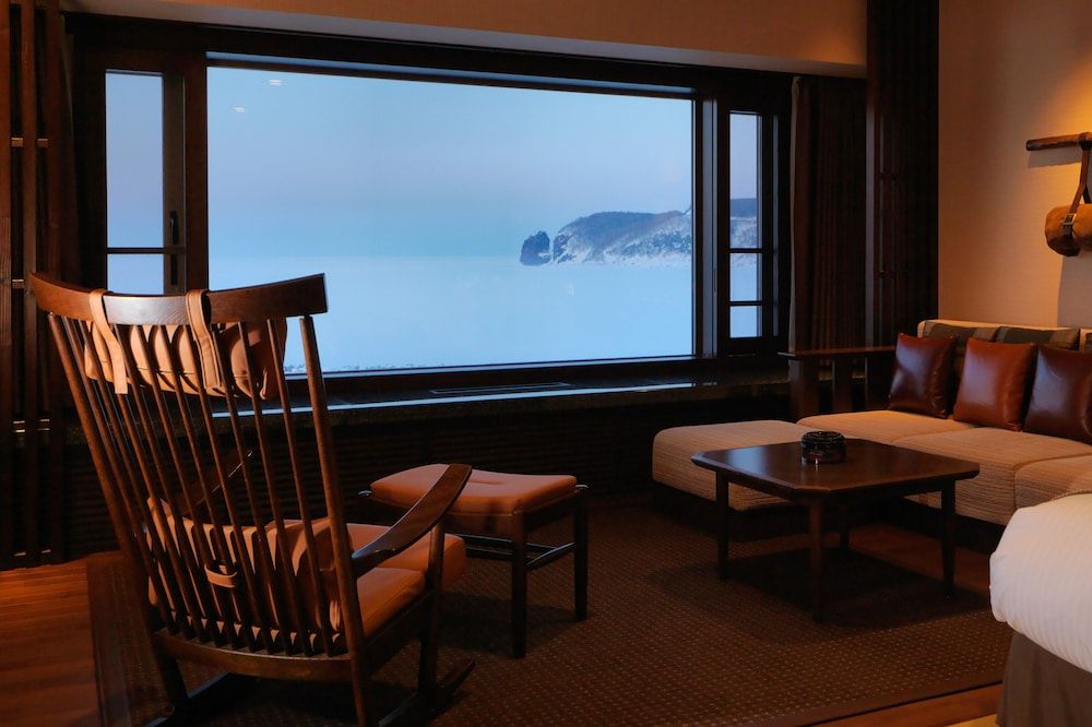 Sea View Japanese Modern Twin Room / 50sqm / Up to 3 Guests / Non-Smoking