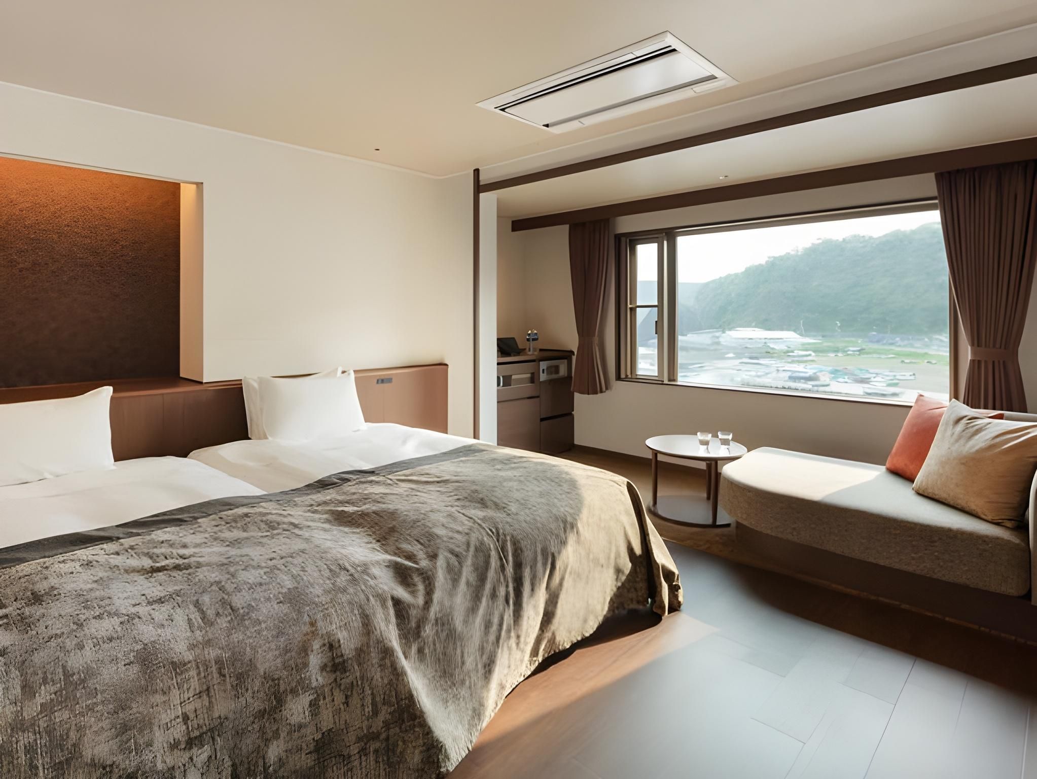 Partial Sea View Twin Room Non-Smoking for1-2