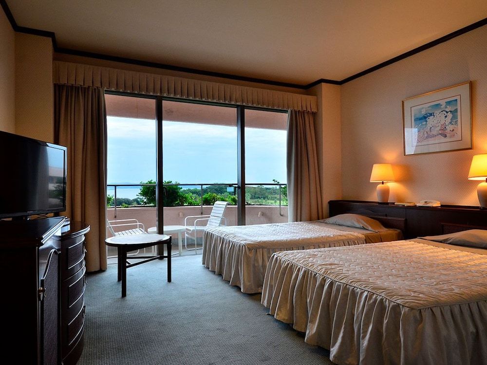 Twin Room, Tower
