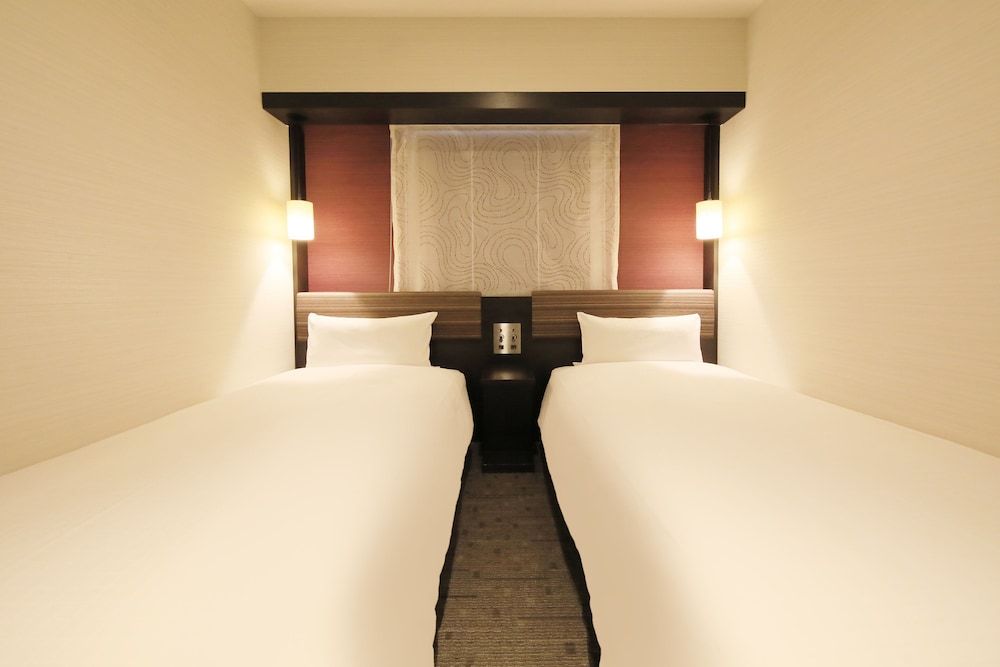 Economy Twin Room, Smoking