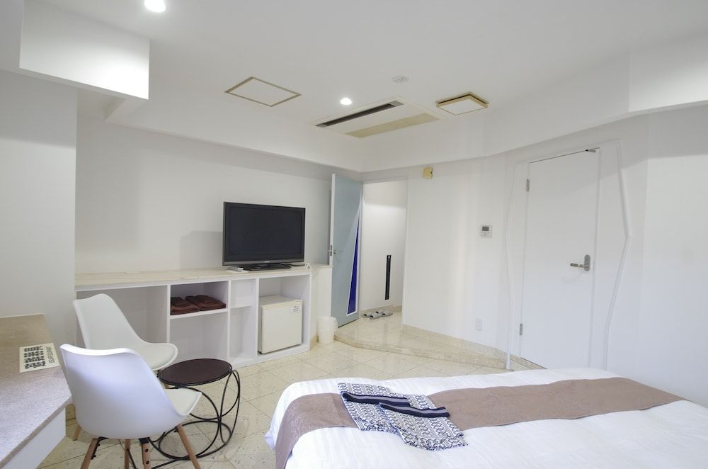 Hotel Imalle Yokohama Isezakicho - Hostel [Fully Flexible] Superior King Room NonSmoking 8