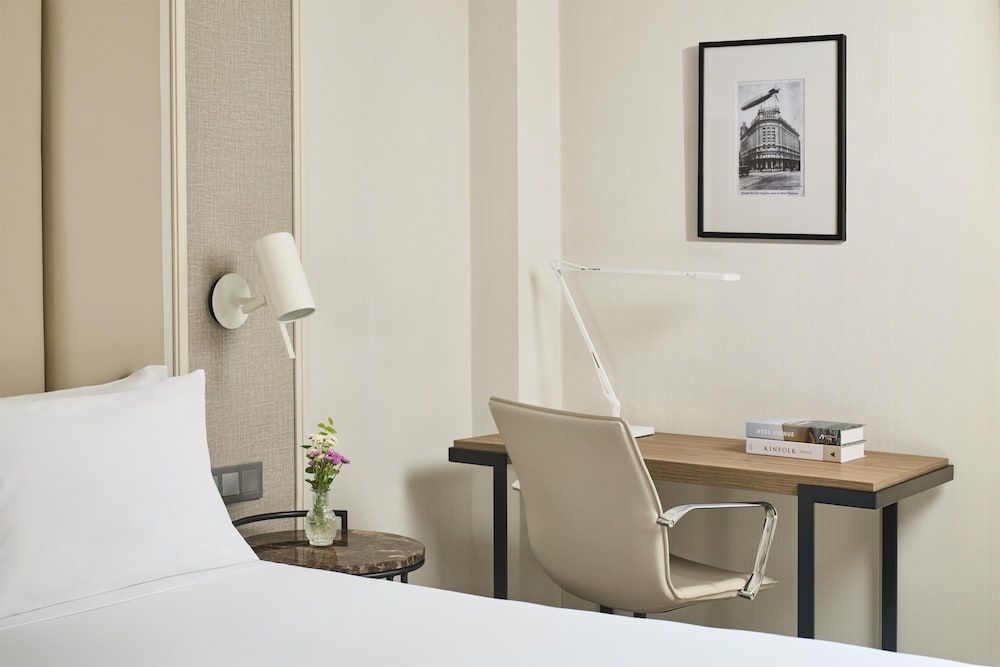 NH Madrid Nacional Standard Room 7