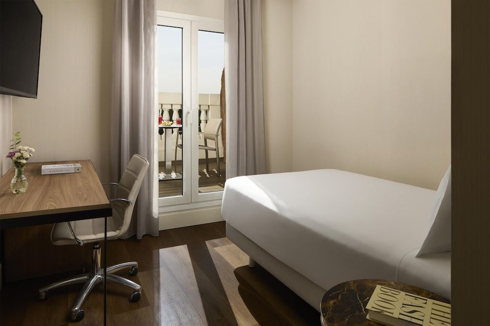 undefined NH Madrid Nacional 5