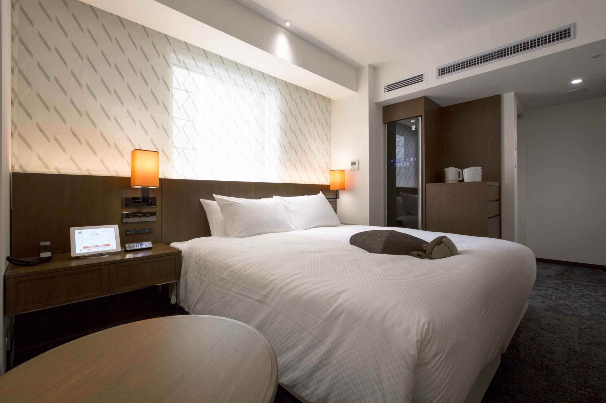 Forza Room with King Bed - Non-Smoking
